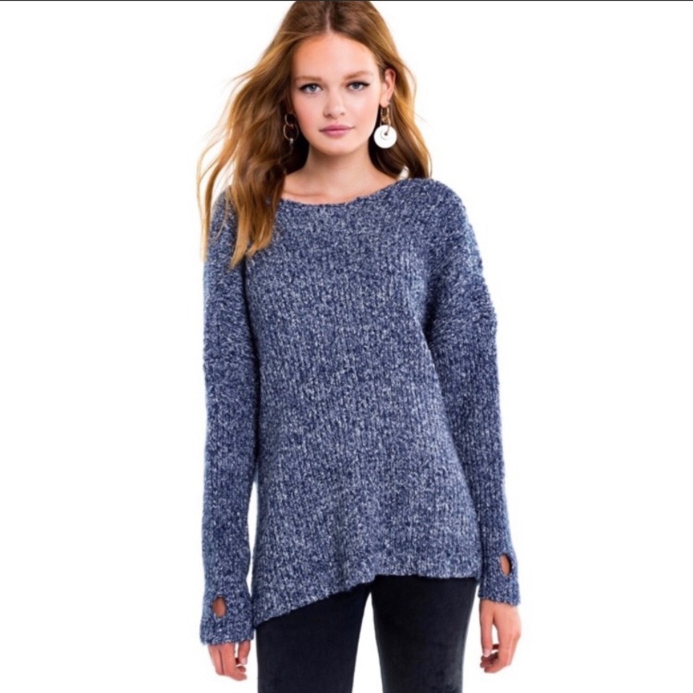 ❄️Wildfox Drew Reversible Sweater❄️